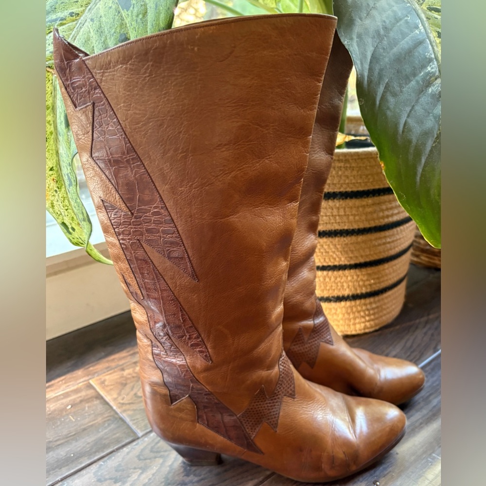 Vintage Brown Leather Heeled Boots